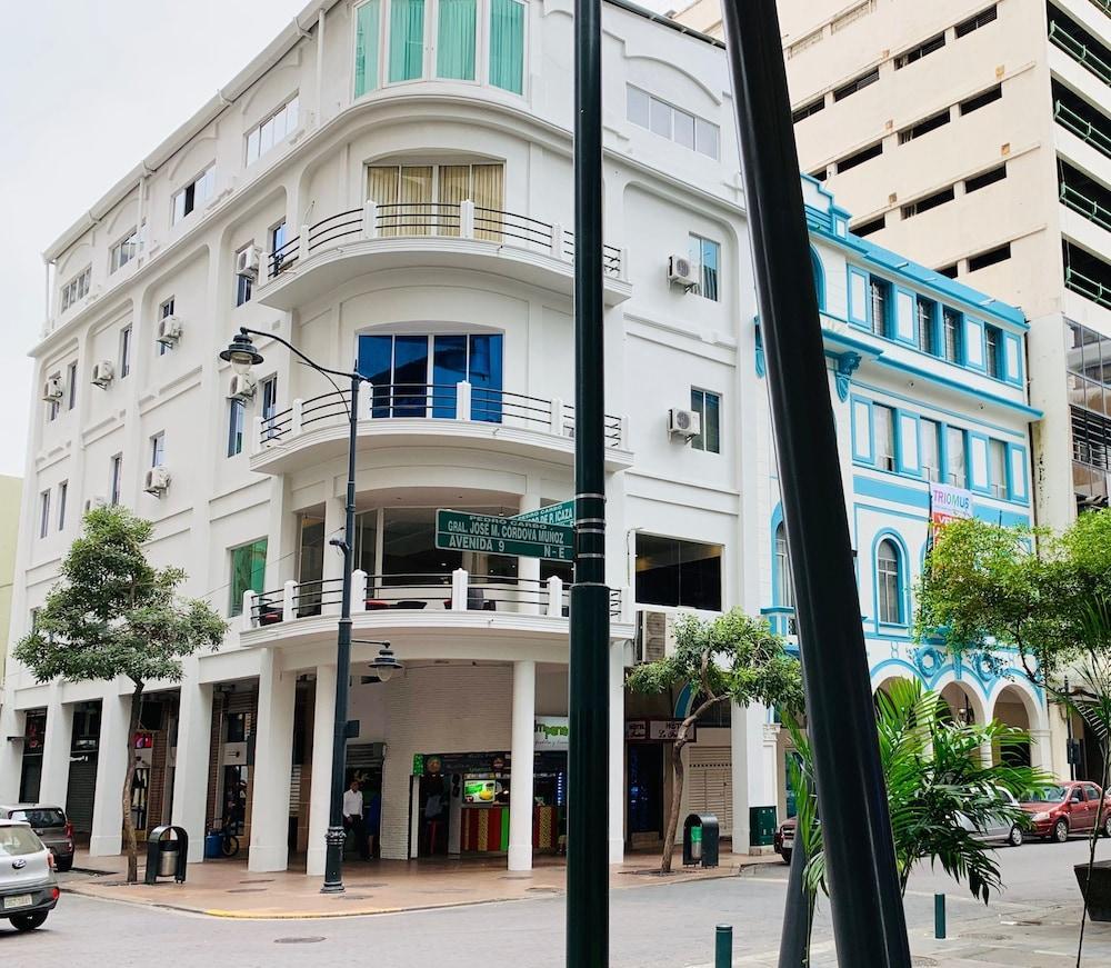 Hotel La Fontana Guayaquil Exterior photo